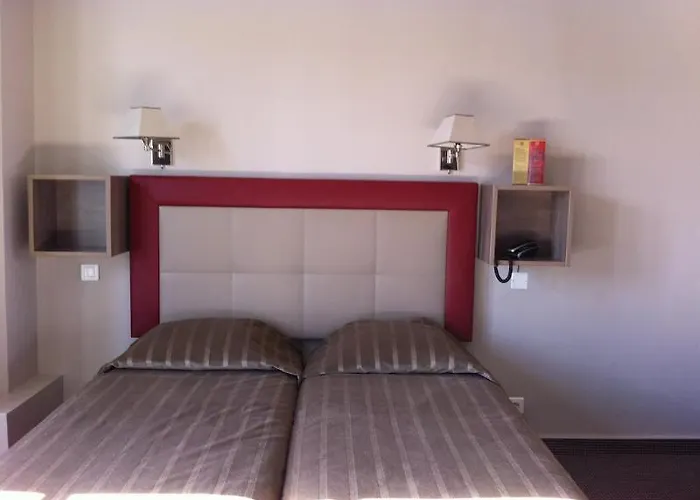 Saint Pierre Hotel Paris