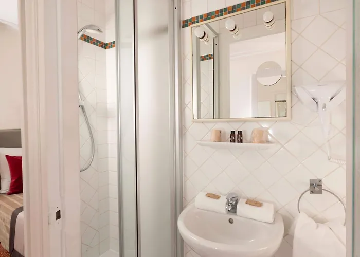 Hotel Saint Pierre 2*