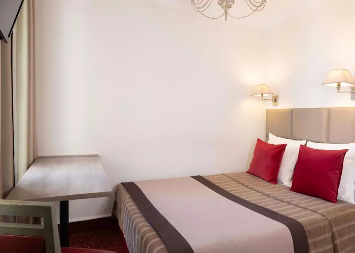 Saint Pierre Hotel Paris