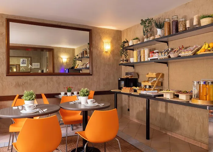 Saint Pierre Hotel Paris