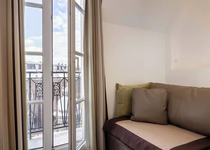 Saint Pierre Hotel Paris