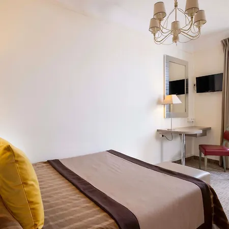 Saint Pierre 2* Paris