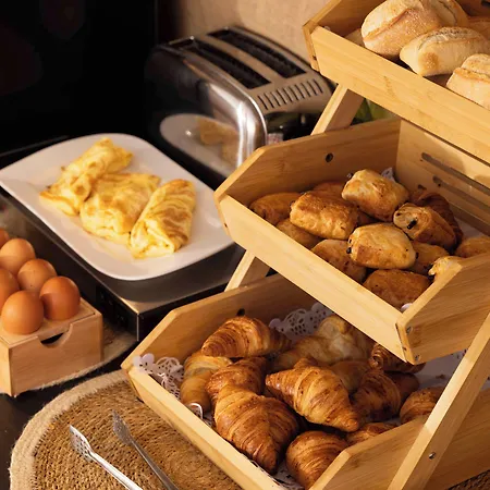 Saint Pierre 2* Paris